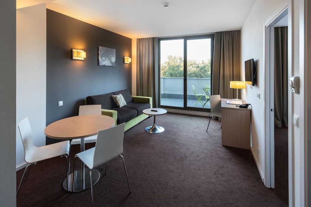 B&B Hotel Barcelona Sant Cugat Sant Cugat del Valles Exterior photo