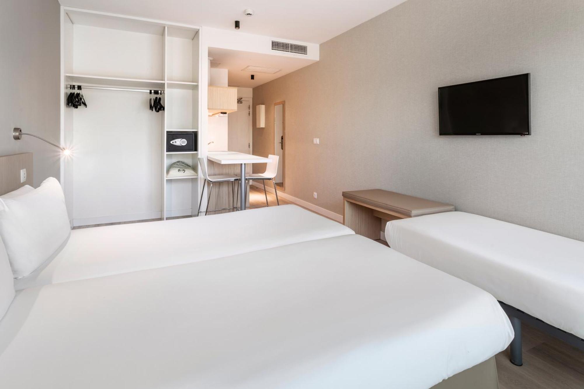 B&B Hotel Barcelona Sant Cugat Sant Cugat del Valles Exterior photo